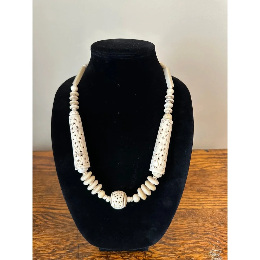 Vintage‎ Carved Cream Bead Statement Necklace Geometric Floral Boho 24.5 Inch